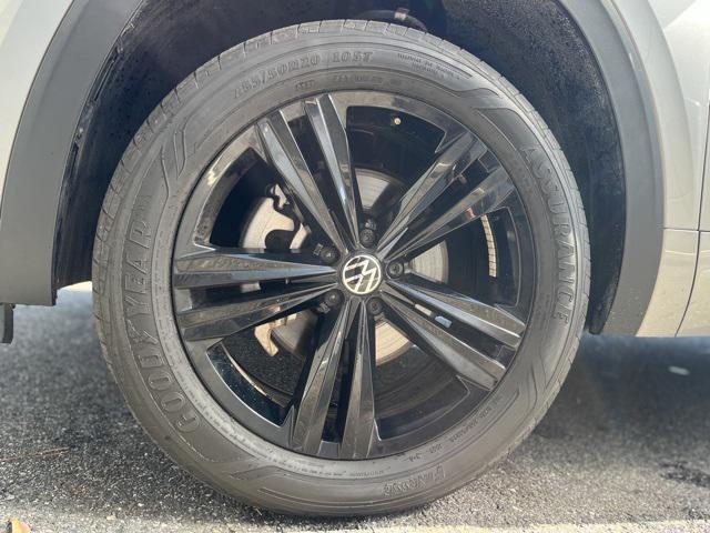 used 2023 Volkswagen Atlas car, priced at $36,313
