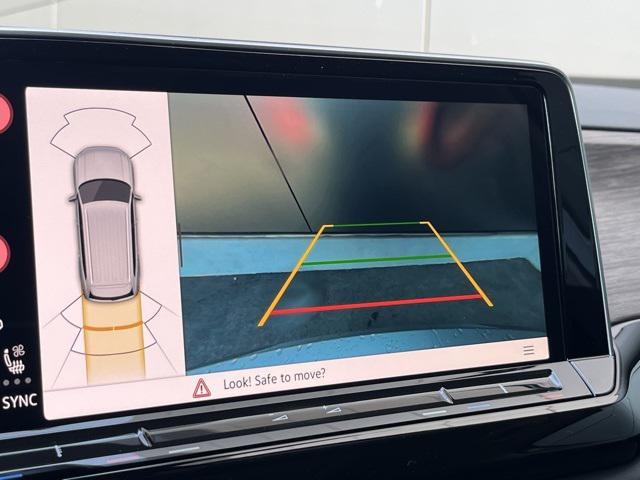 new 2024 Volkswagen Atlas car, priced at $44,407