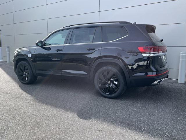 new 2025 Volkswagen Atlas car, priced at $43,128