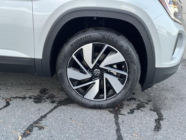 new 2026 Volkswagen Atlas car, priced at $45,039