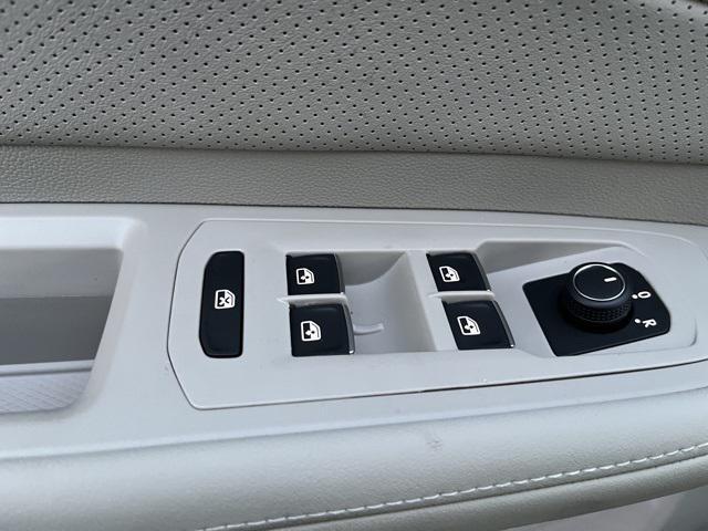 new 2026 Volkswagen Atlas car, priced at $45,039