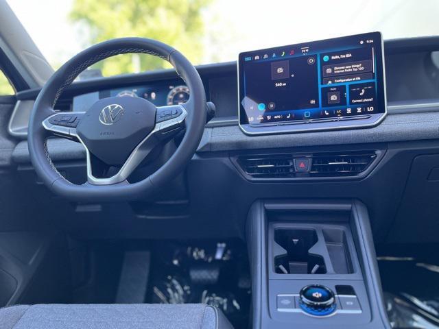 new 2025 Volkswagen Tiguan car, priced at $28,015