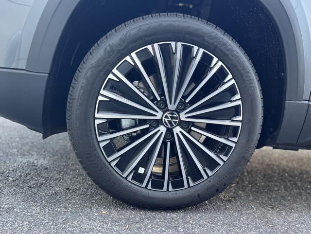 new 2025 Volkswagen Taos car, priced at $29,433
