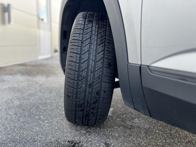 used 2025 Volkswagen Atlas car, priced at $38,892
