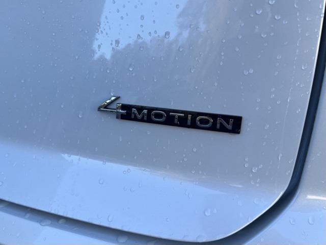 new 2026 Volkswagen Atlas Cross Sport car, priced at $46,876