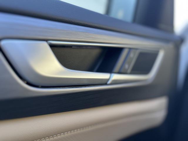 new 2026 Volkswagen Atlas Cross Sport car, priced at $46,876