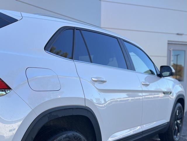 new 2026 Volkswagen Atlas Cross Sport car, priced at $46,876
