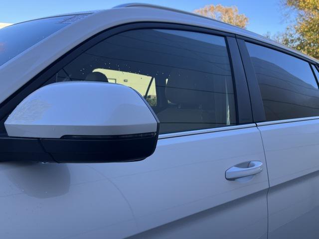 new 2026 Volkswagen Atlas Cross Sport car, priced at $46,876