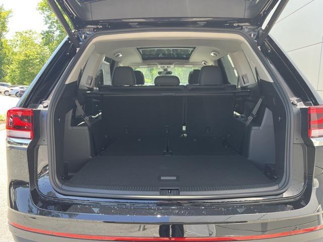new 2025 Volkswagen Atlas car, priced at $45,046