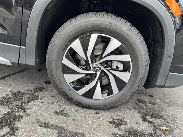 new 2026 Volkswagen Tiguan car, priced at $33,924