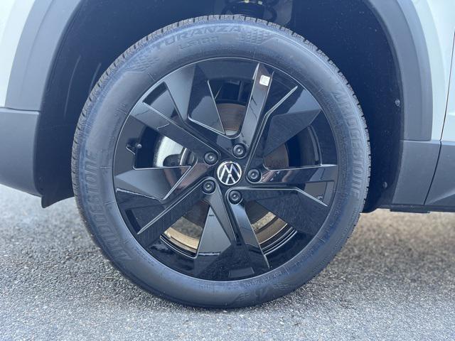 new 2025 Volkswagen Taos car, priced at $30,573