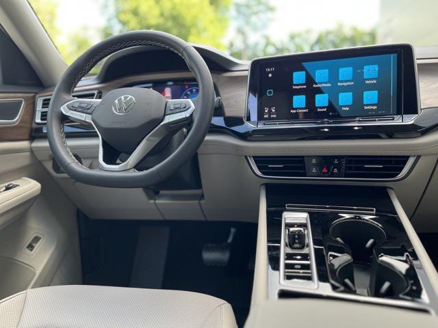 new 2025 Volkswagen Atlas car, priced at $40,653