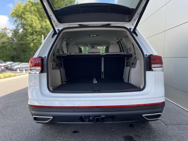 new 2025 Volkswagen Atlas car, priced at $40,653