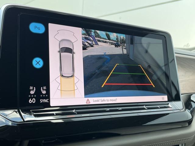 new 2025 Volkswagen Atlas car, priced at $40,653