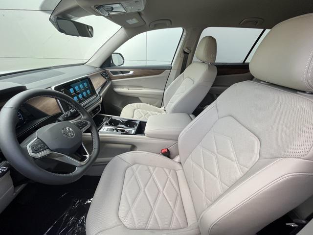 new 2025 Volkswagen Atlas car, priced at $40,653