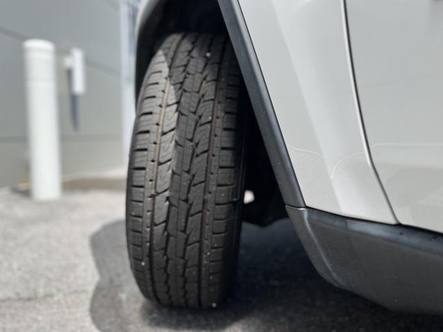 used 2014 Jeep Grand Cherokee car, priced at $13,554