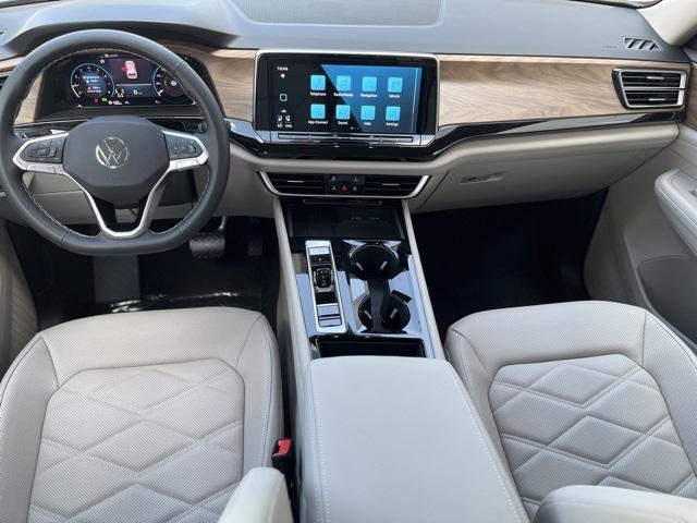 new 2025 Volkswagen Atlas car, priced at $41,580
