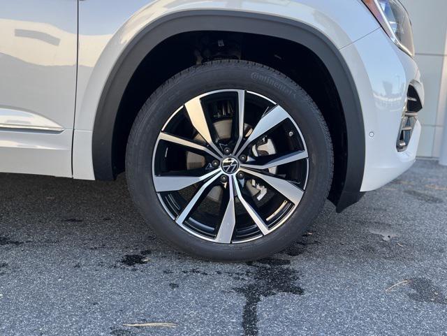 new 2026 Volkswagen Atlas Cross Sport car, priced at $54,209