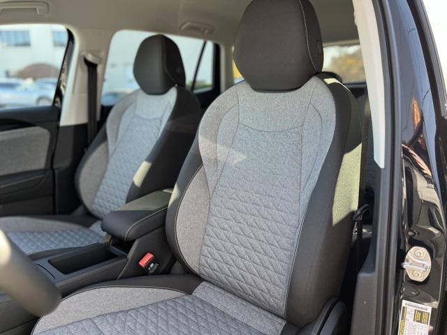 new 2026 Volkswagen Tiguan car, priced at $32,681