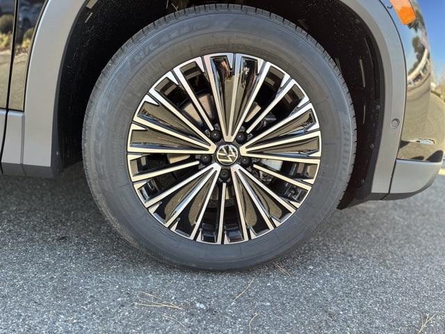 new 2026 Volkswagen Tiguan car, priced at $32,681