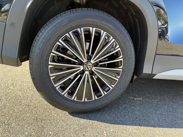 new 2026 Volkswagen Tiguan car, priced at $32,681