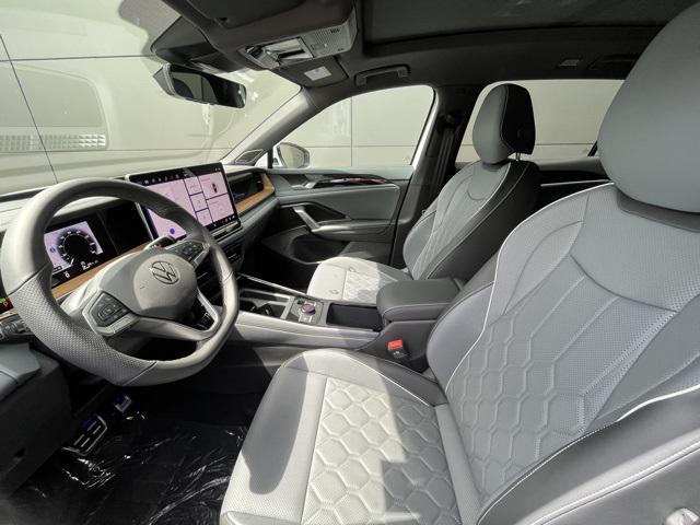 new 2025 Volkswagen Tiguan car, priced at $42,673