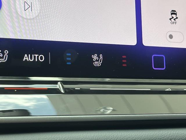 new 2025 Volkswagen Tiguan car, priced at $42,673