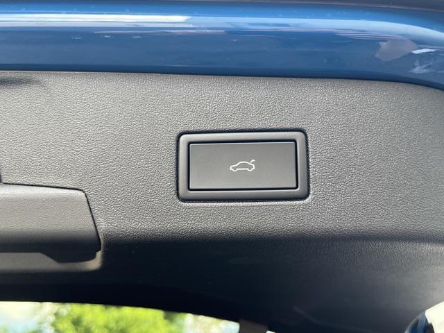 new 2025 Volkswagen ID.4 car, priced at $52,385