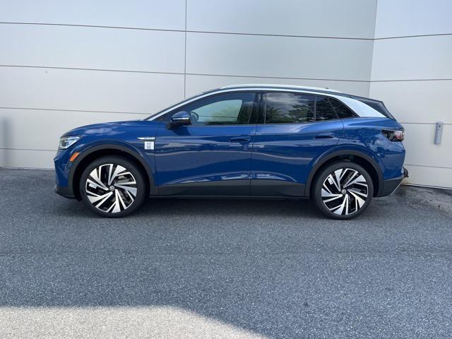 new 2025 Volkswagen ID.4 car, priced at $52,385
