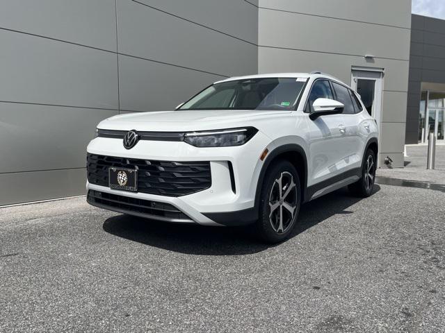 new 2025 Volkswagen Tiguan car, priced at $31,861