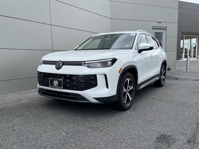 new 2025 Volkswagen Tiguan car, priced at $31,082