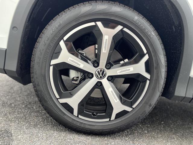 new 2025 Volkswagen Tiguan car, priced at $31,082