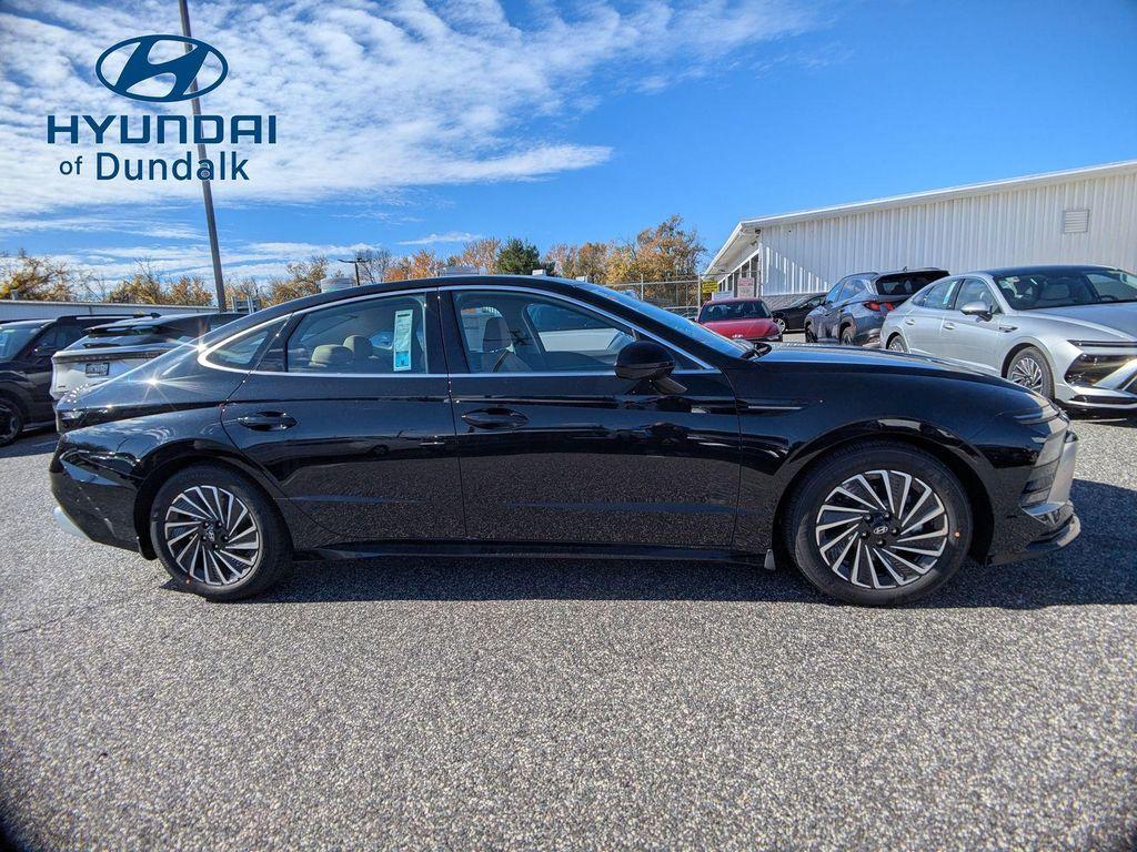 new 2026 Hyundai Sonata Hybrid car, priced at $38,909