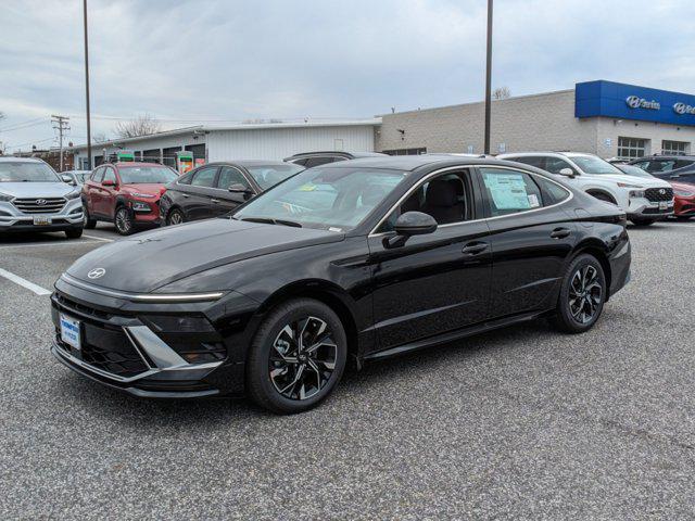 new 2024 Hyundai Sonata car, priced at $29,323