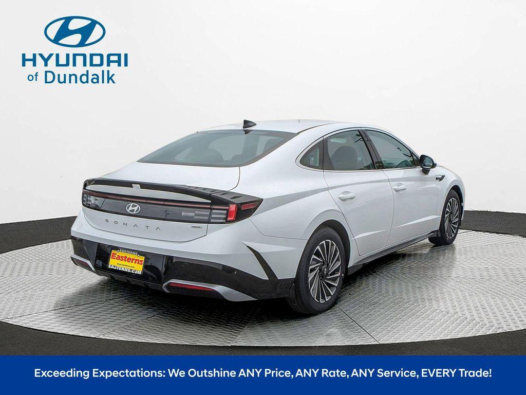 new 2025 Hyundai Sonata Hybrid car, priced at $28,700