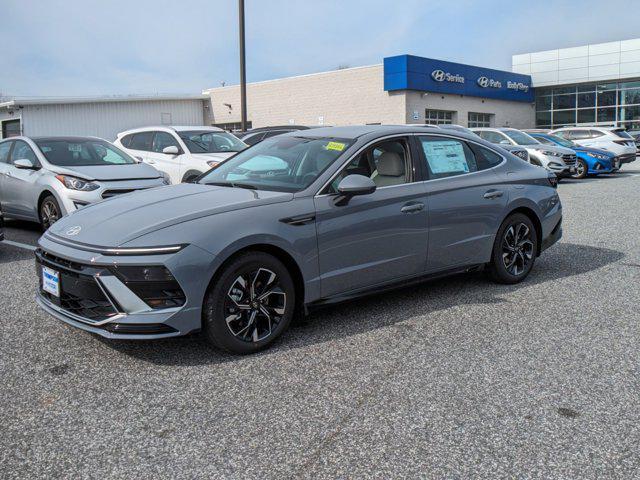 new 2024 Hyundai Sonata car, priced at $28,210