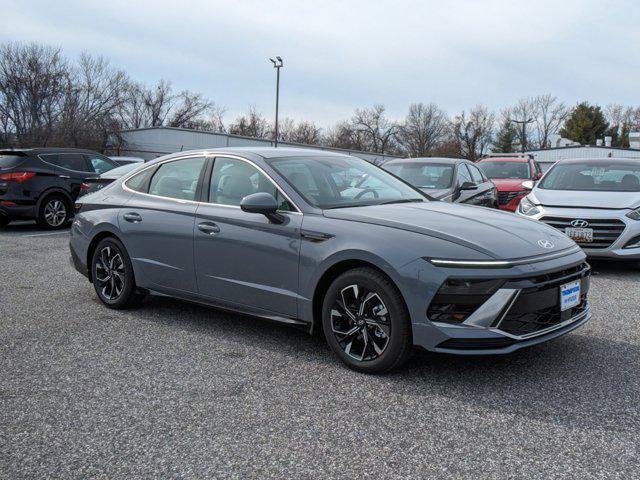 new 2024 Hyundai Sonata car, priced at $28,210