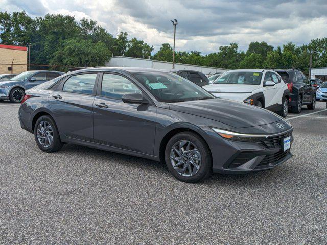 new 2024 Hyundai Elantra HEV car, priced at $27,484