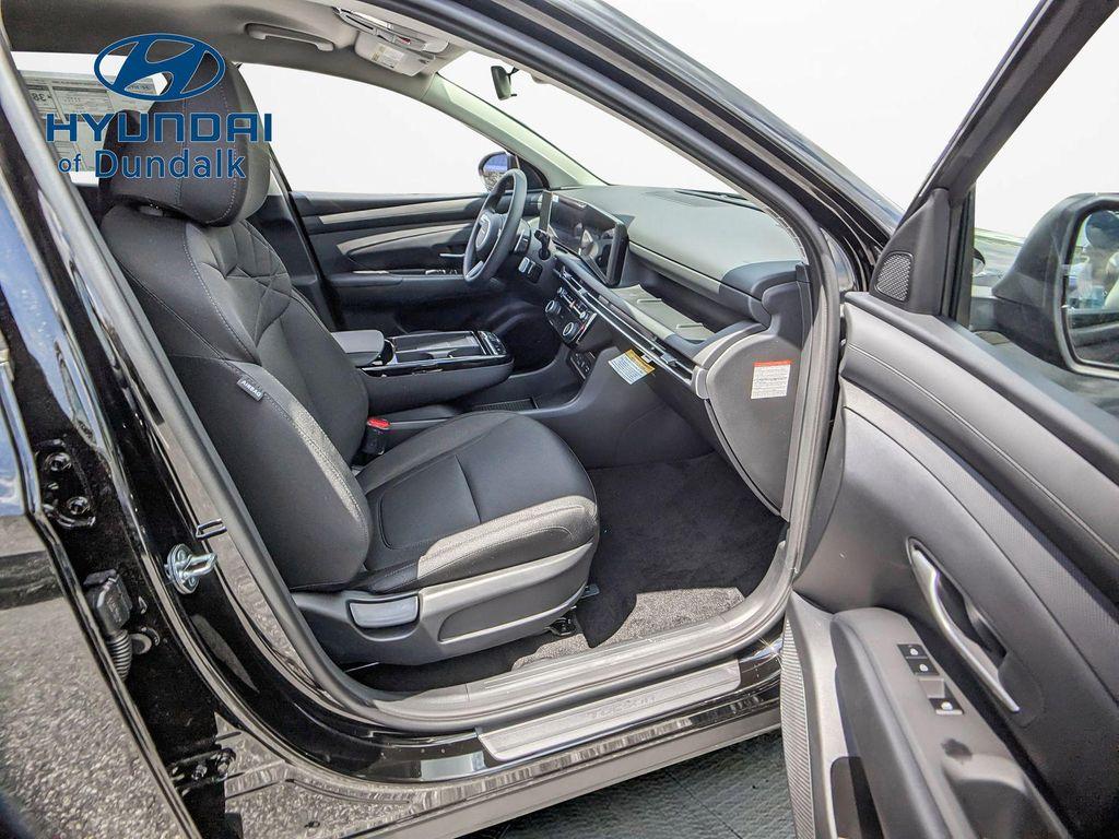 new 2025 Hyundai TUCSON Hybrid car, priced at $31,339