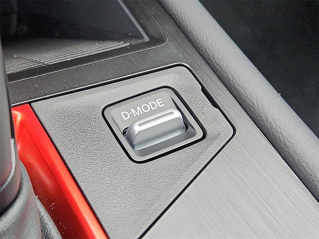 new 2025 Nissan Kicks car, priced at $24,651