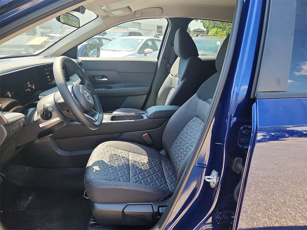 new 2025 Nissan Kicks car, priced at $24,492