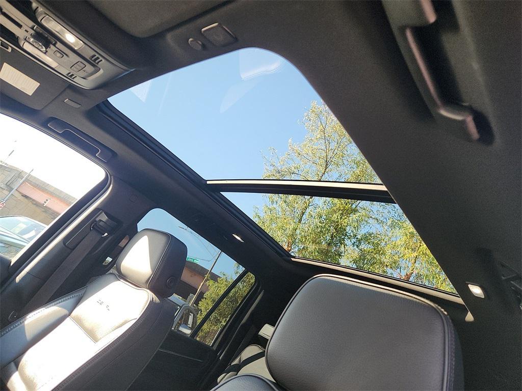 used 2022 GMC Yukon XL car, priced at $51,800