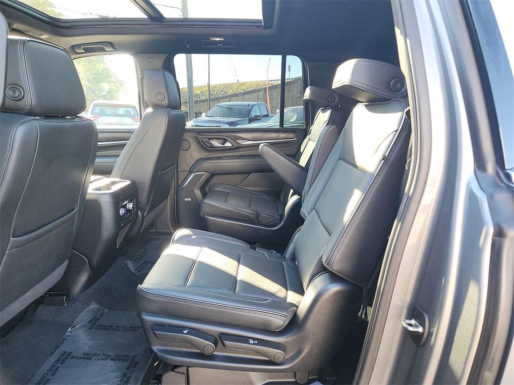 used 2022 GMC Yukon XL car, priced at $51,800