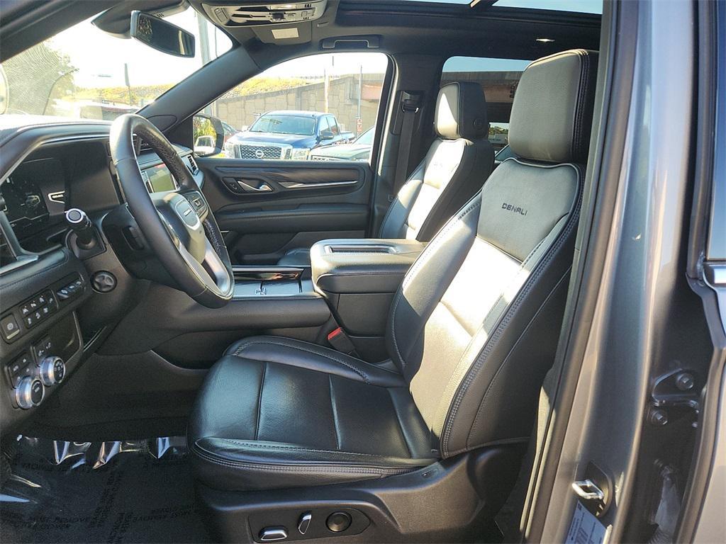 used 2022 GMC Yukon XL car, priced at $51,800