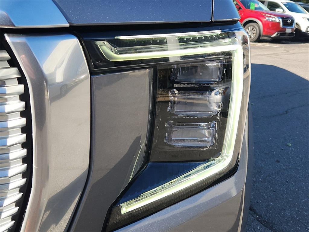 used 2022 GMC Yukon XL car, priced at $51,800