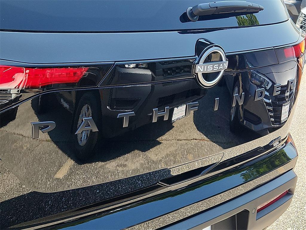 new 2025 Nissan Pathfinder car, priced at $40,973