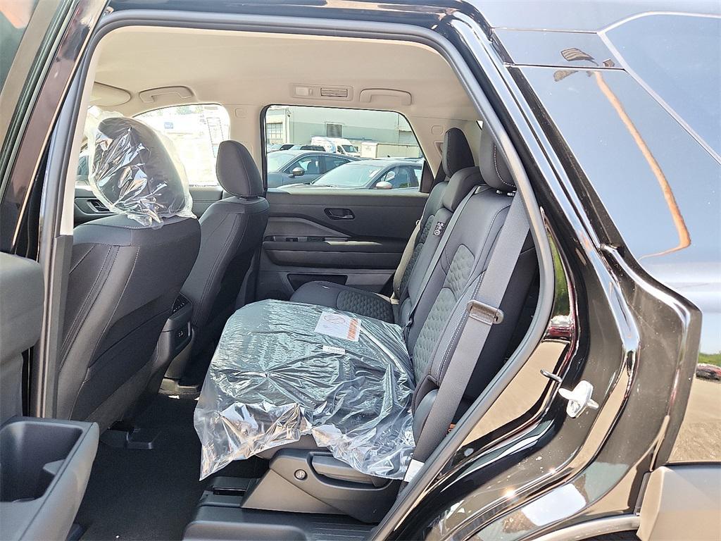 new 2025 Nissan Pathfinder car, priced at $40,973