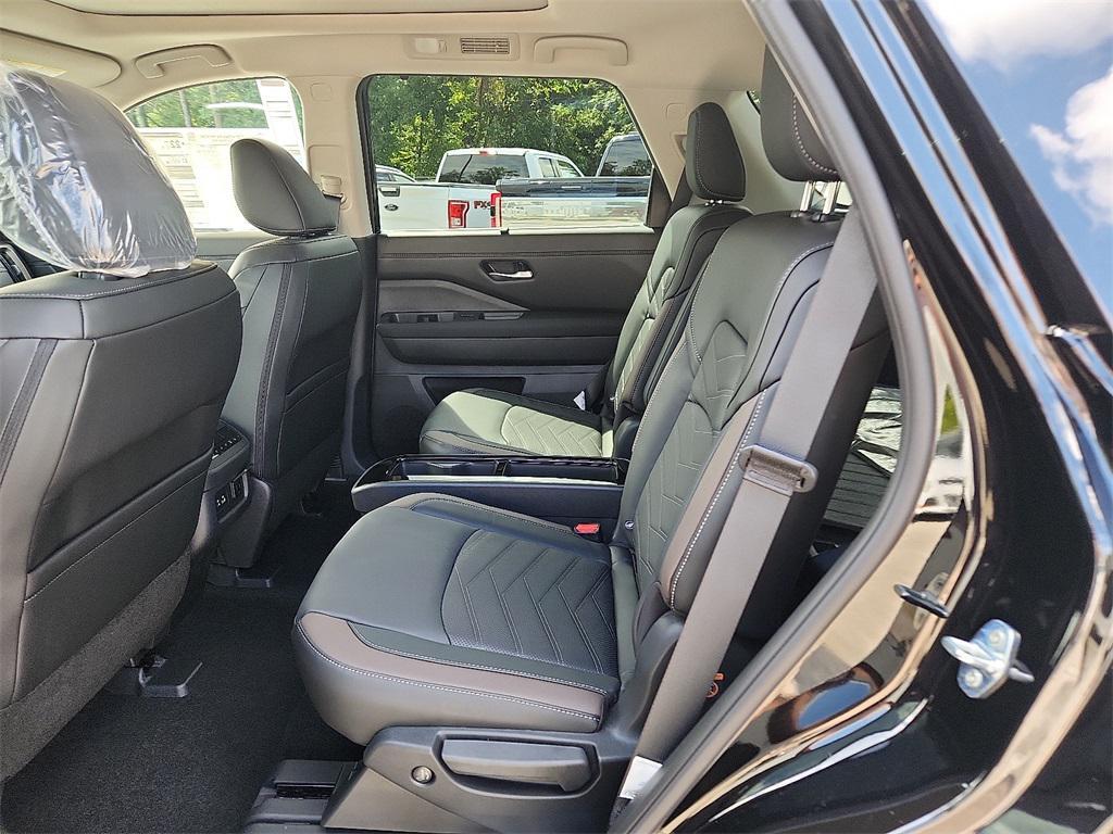 new 2025 Nissan Pathfinder car, priced at $54,030