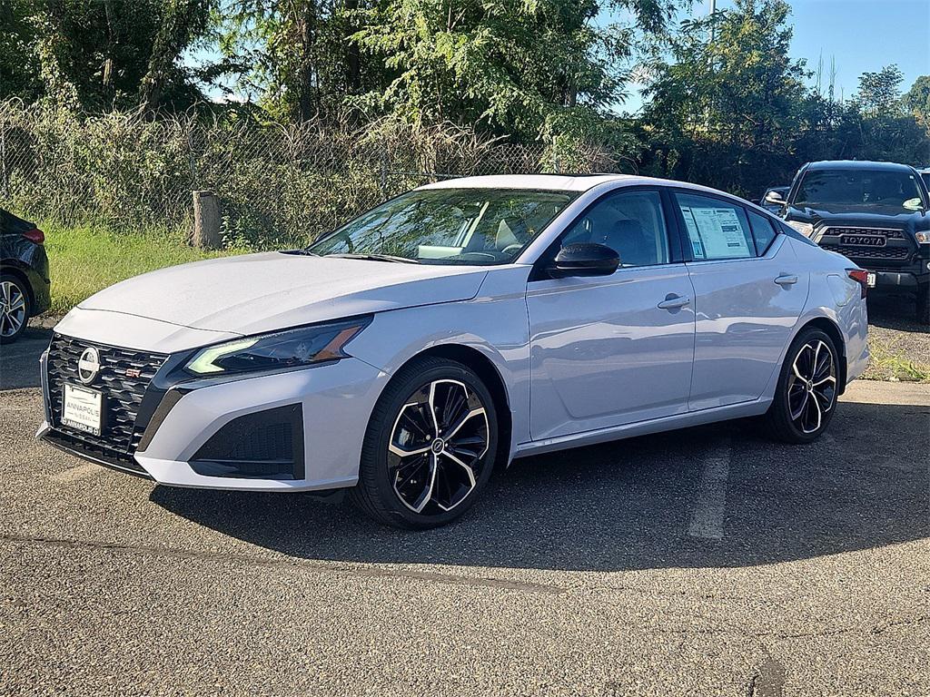 new 2025 Nissan Altima car, priced at $30,111