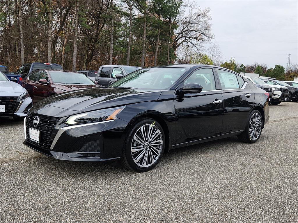 new 2025 Nissan Altima car, priced at $33,478